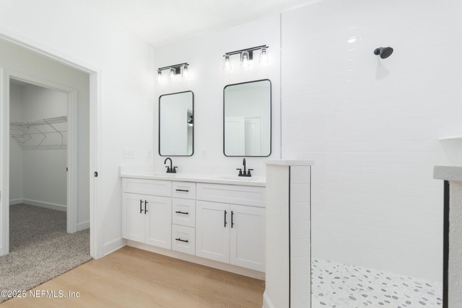 Spacious, unfurnished interior of a new home in , Keystone Heights (Image 23).