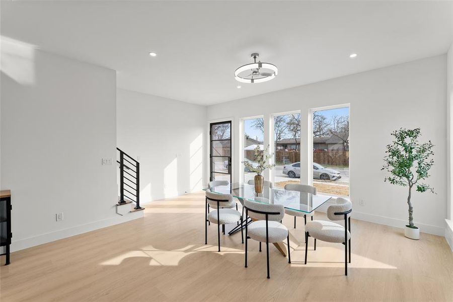 Furnished interior view inside a new home in , Dallas (Image 5).