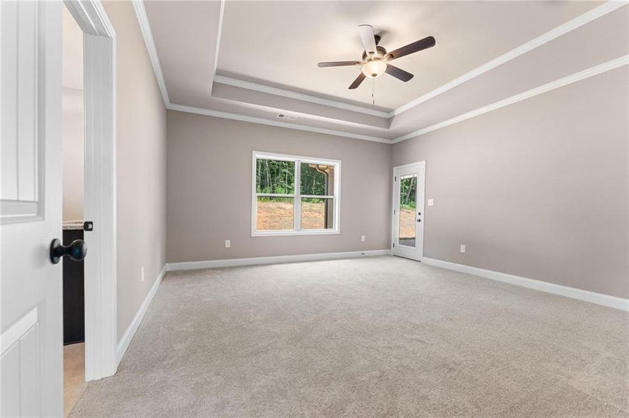 Spacious, unfurnished interior of a new home in , Jefferson (Image 28).