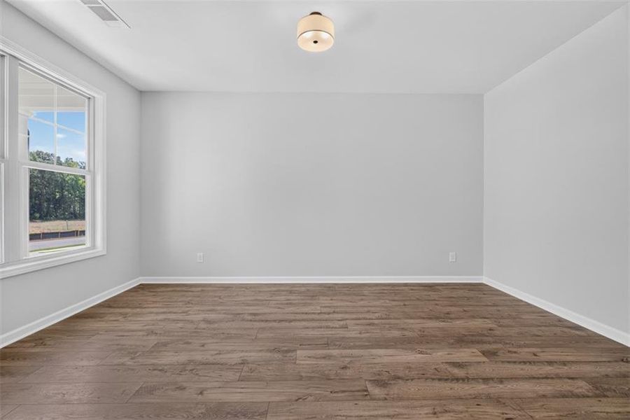 Spacious, unfurnished interior of a new home in , Athens (Image 43).