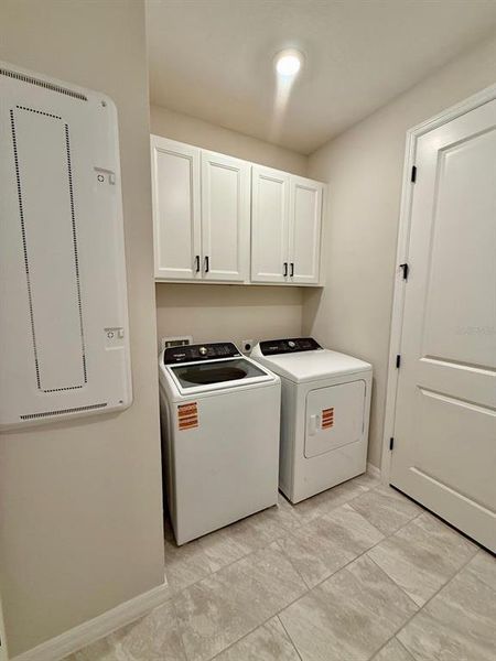 Furnished interior view inside a new home in , St. Cloud (Image 15).