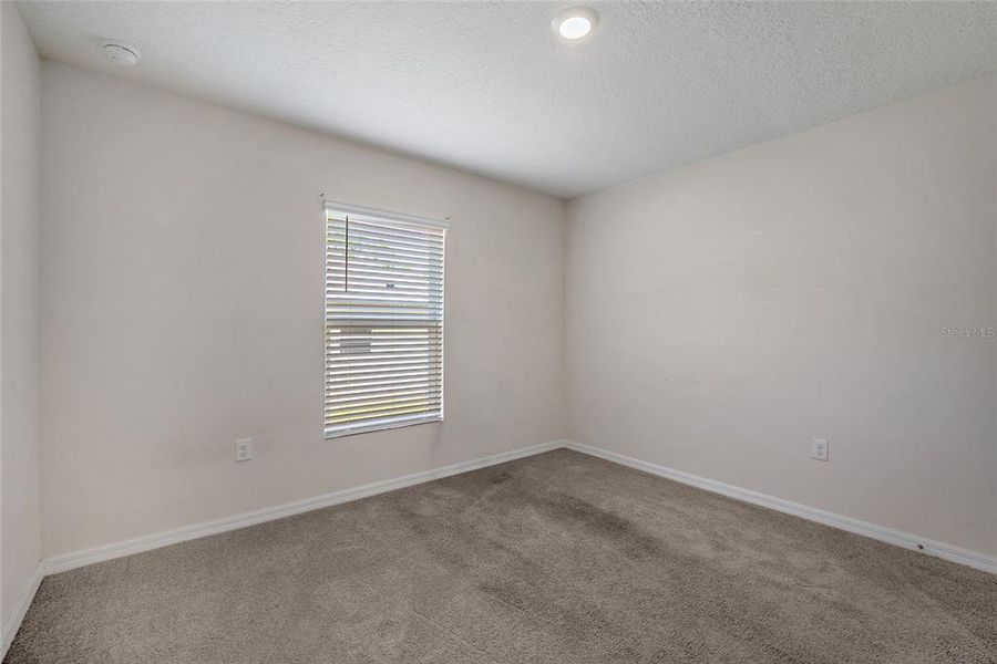 Spacious, unfurnished interior of a new home in , Ocala (Image 25).