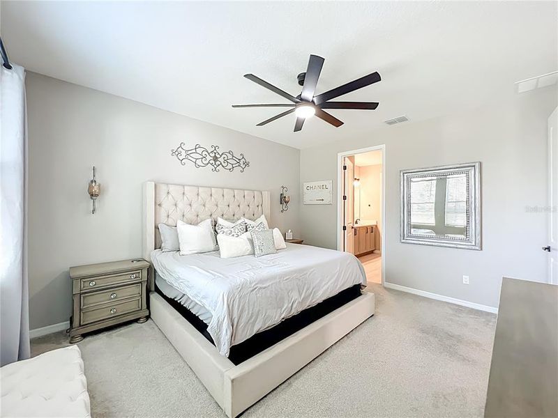 Furnished interior view inside a new home in , Clermont (Image 58).