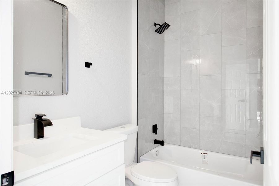 Furnished interior view inside a new home in , Sebring (Image 9).