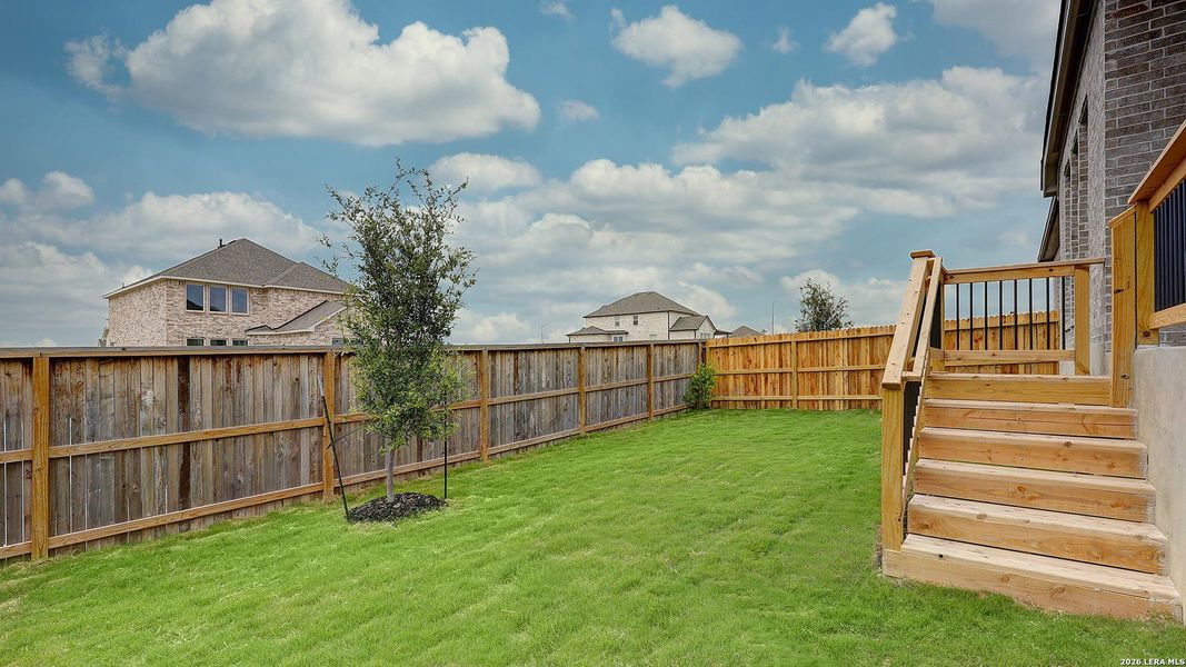 Exterior details and patio area of a home in Arcadia Ridge, San Antonio (Image 24).