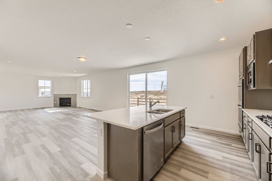 4br New Home in Elizabeth, CO.  - Slide 9