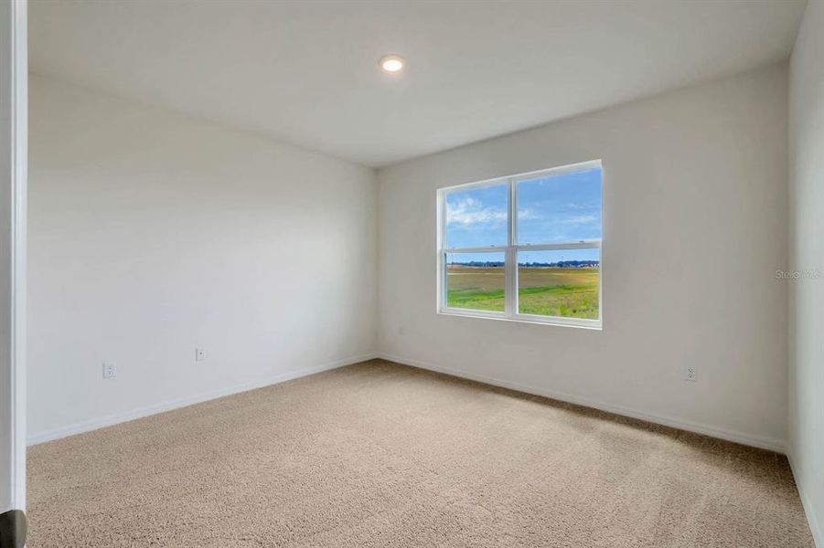 Spacious, unfurnished interior of a new home in Timberwalk, Mount Dora (Image 13).