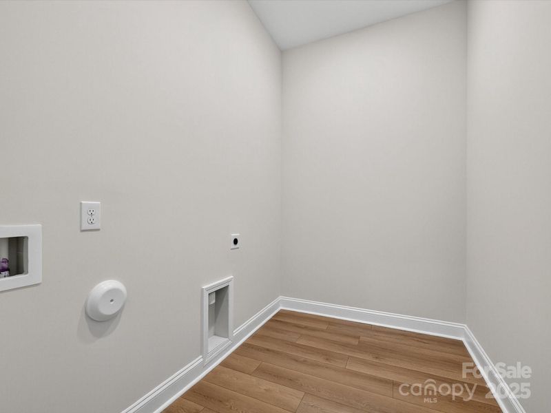 Spacious, unfurnished interior of a new home in Whitley Preserve – Enclave Collection, Mint Hill (Image 18).