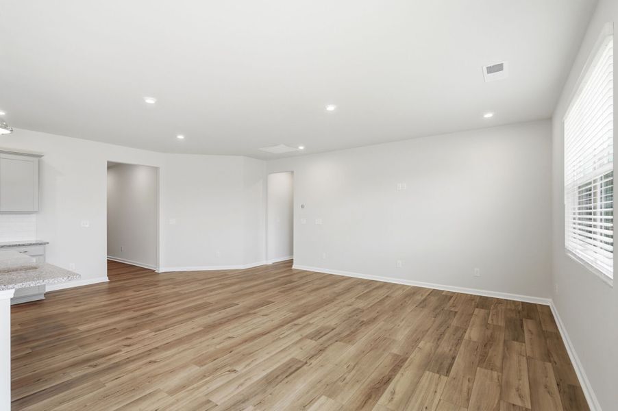 Spacious, unfurnished interior of a new home in Westfall, Gastonia (Image 11).