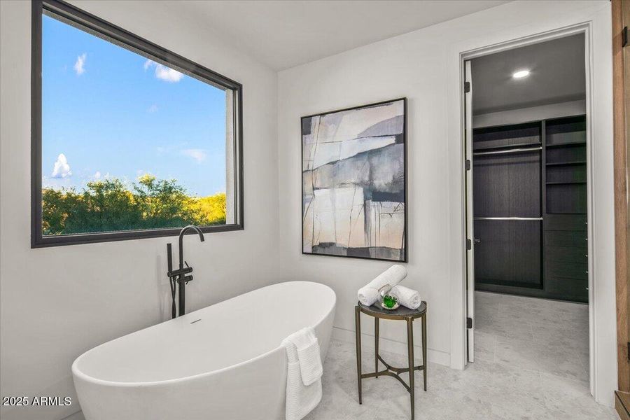 084-Upstairs Bath 084-Upstairs Bath