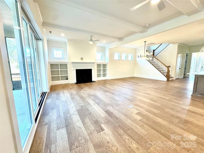 Spacious, unfurnished interior of a new home in Cumberland, Concord (Image 8).