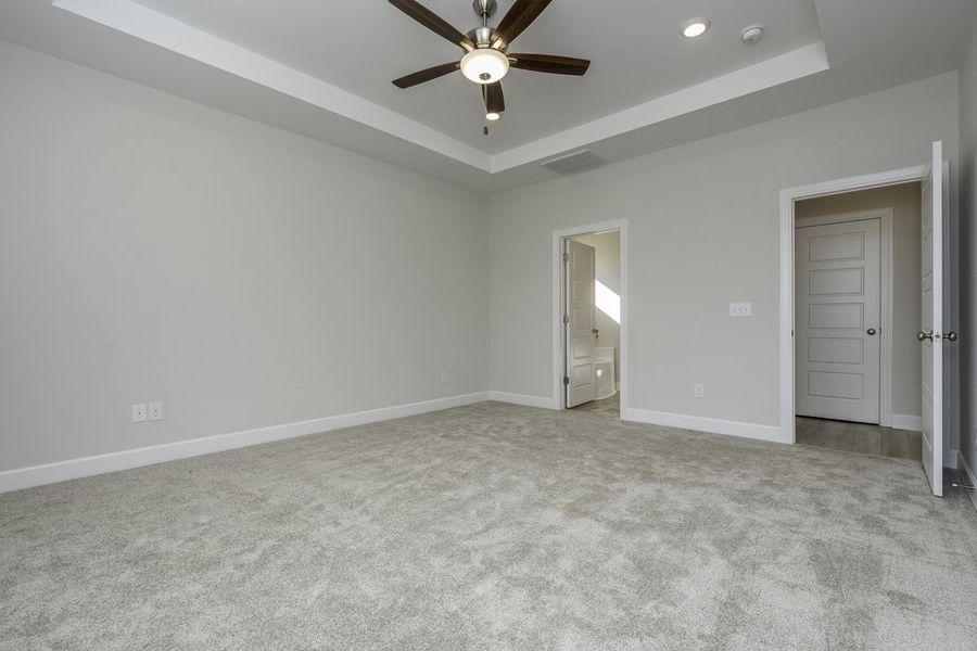 Representative unfurnished interior of a home built from the The Hunter by Cothran Homes in Holly Ridge, Greenville (Image 28).