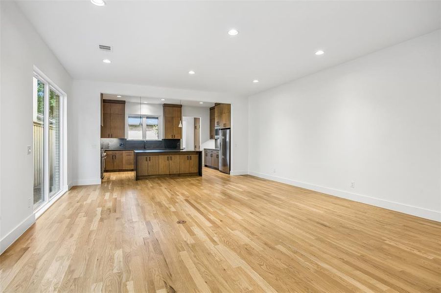 Spacious, unfurnished interior of a new home in , Dallas (Image 31). Spacious, unfurnished interior of a new home in , Dallas (Image 31).