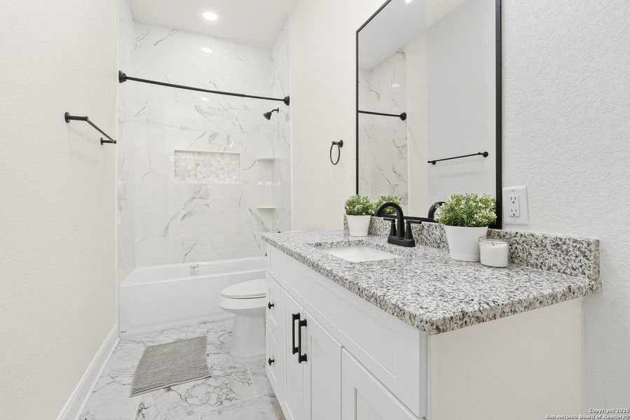 Furnished interior view inside a new home in , La Vernia (Image 9).