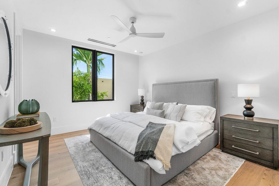 064-810PalmTrail-DelrayBeach-FL-33483-SM