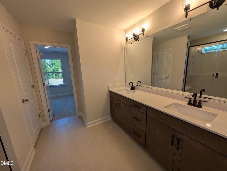 PXL_20260421_223402011.MP