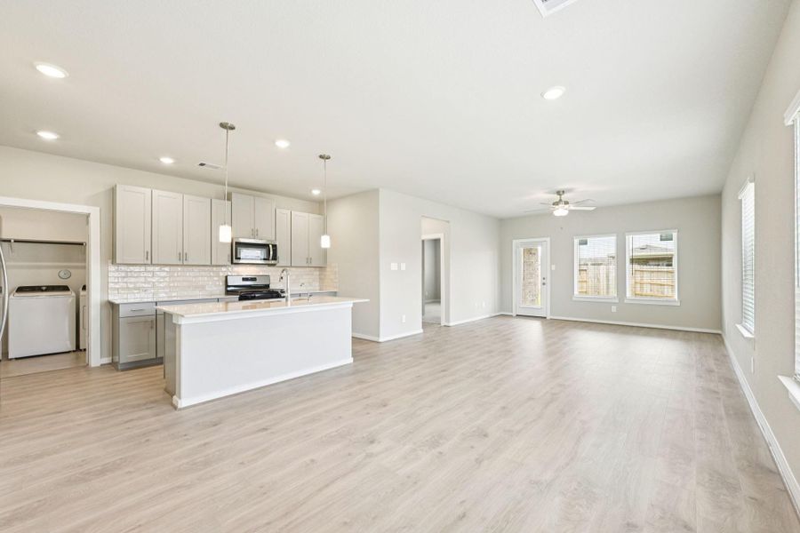 Photo is not of the actual home, but is an inspirational photo of builder’s model home and may depict options, furnishings, and/or decorator features that are not included Photo is not of the actual home, but is an inspirational photo of builder’s model home and may depict options, furnishings, and/or decorator features that are not included