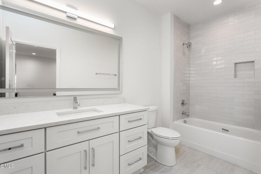 1150 Lochshire Drive-35