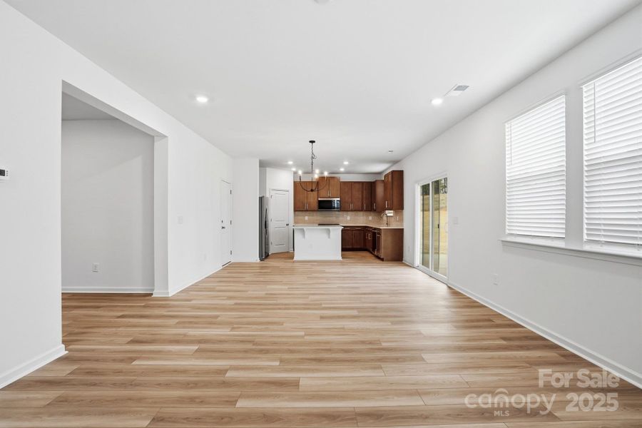 Spacious, unfurnished interior of a new home in Wilson Creek, Indian Land (Image 39).