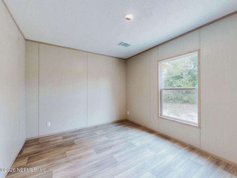 Spacious, unfurnished interior of a new home in , Keystone Heights (Image 49).