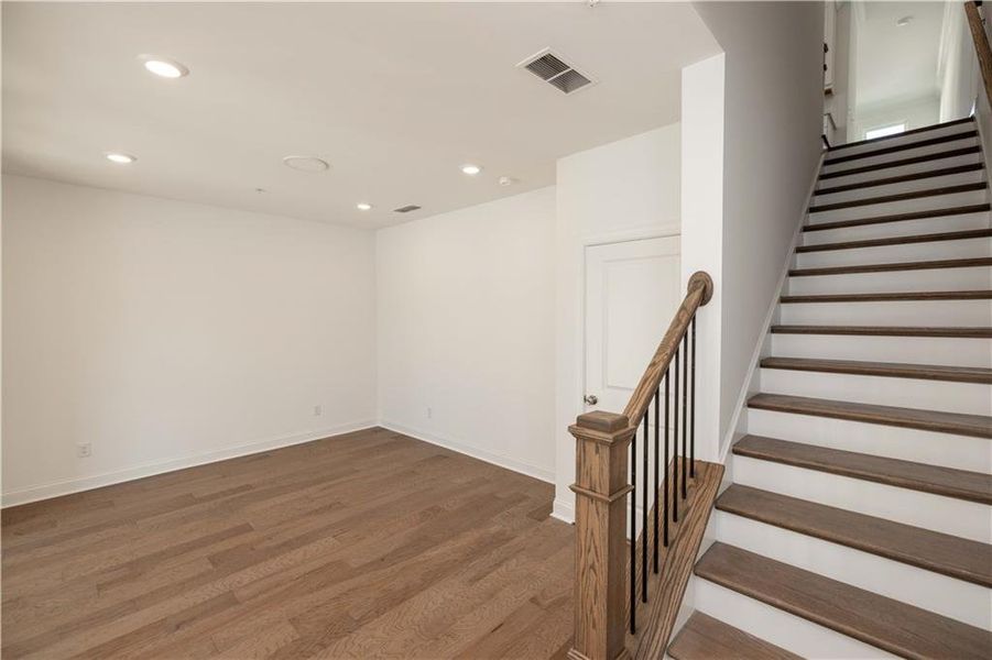 Spacious, unfurnished interior of a new home in Ecco Park, Alpharetta (Image 31). Spacious, unfurnished interior of a new home in Ecco Park, Alpharetta (Image 31).