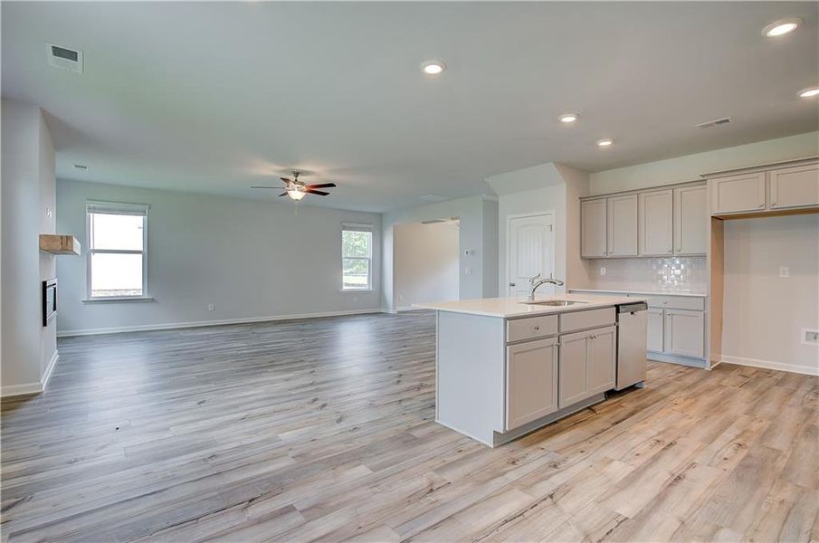 Spacious, unfurnished interior of a new home in Westminster, Covington (Image 23).