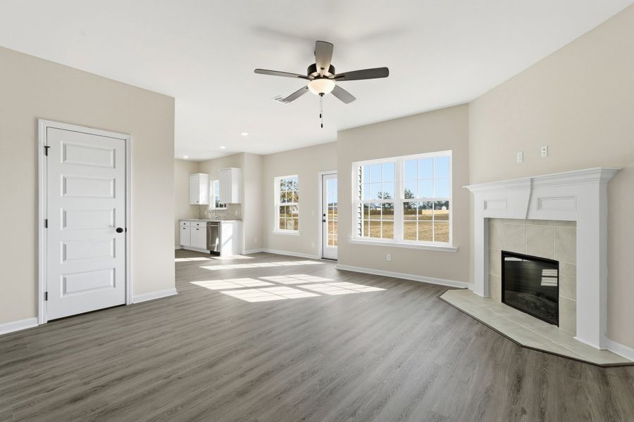Representative unfurnished interior of a home built from the The Chatman by RTS Homes in The Gardens at 15 West, Hinesville (Image 28).