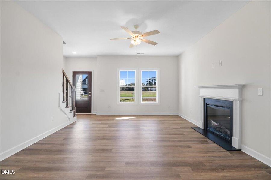 11-101 Hudson Vlg Dr-11