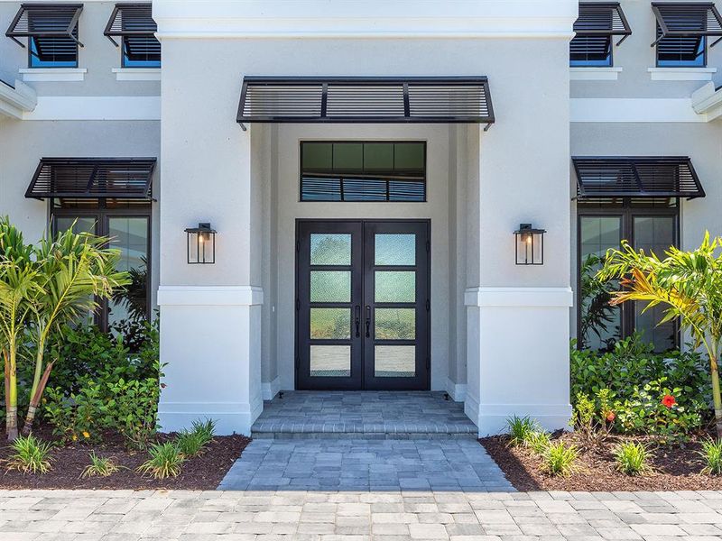 Exterior details and patio area of a home in , Sarasota (Image 4).