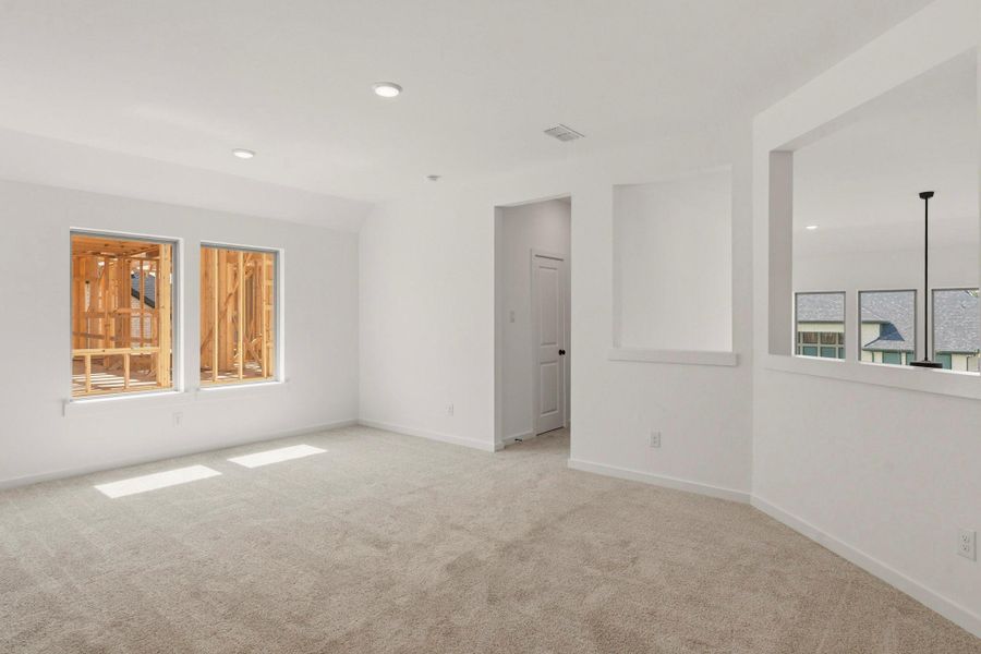 Spacious, unfurnished interior of a new home in Sienna 45', 50', Missouri City (Image 11).