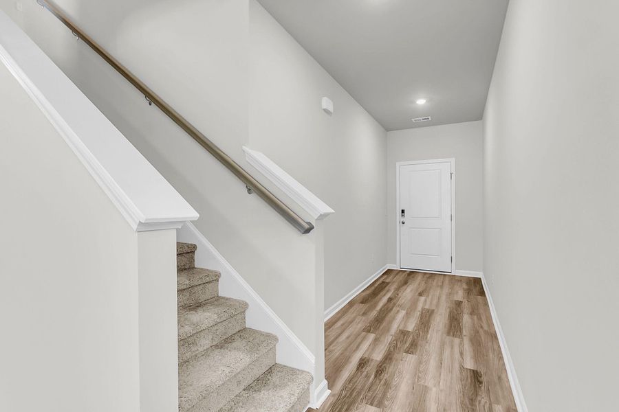 Spacious, unfurnished interior of a new home in Wildcat Chase, Summerville (Image 29).