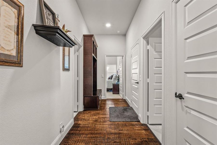 Hall with built in Mud-bench Hall with built in Mud-bench