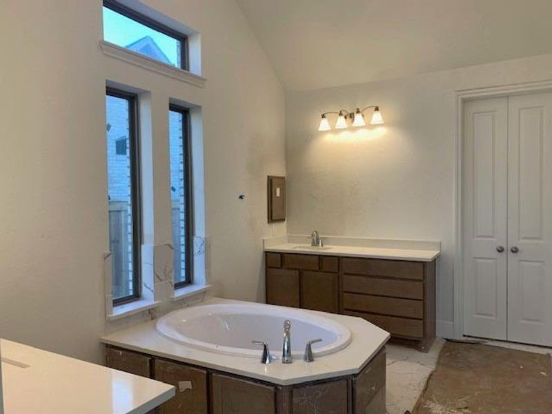 Image 15 of a home in Dunham Pointe 70'.