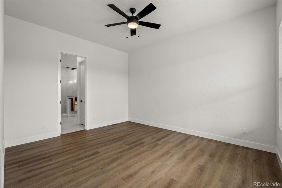 Spacious, unfurnished interior of a new home in Wolf Ranch - Enclave Collection, Colorado Springs (Image 22).