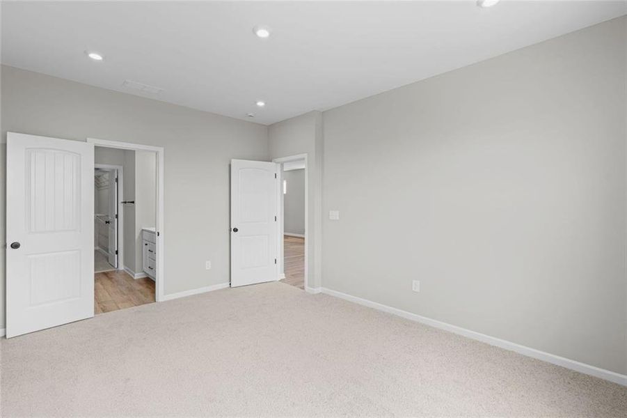 Spacious, unfurnished interior of a new home in Villas at Gold Creek, Dawsonville (Image 17).