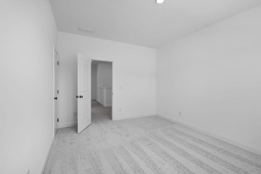 Spacious, unfurnished interior of a new home in Bennett Farm, Loganville (Image 18).