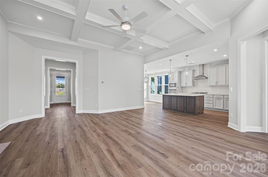 Spacious, unfurnished interior of a new home in Handsmill on Lake Wylie, York (Image 23).
