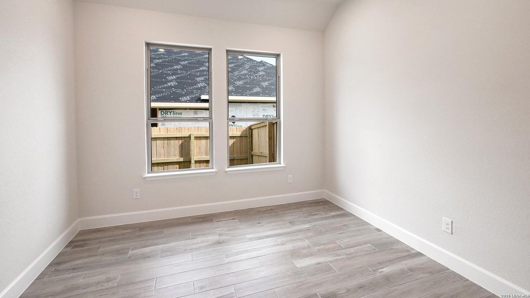 Spacious, unfurnished interior of a new home in The Parklands, Schertz (Image 23).