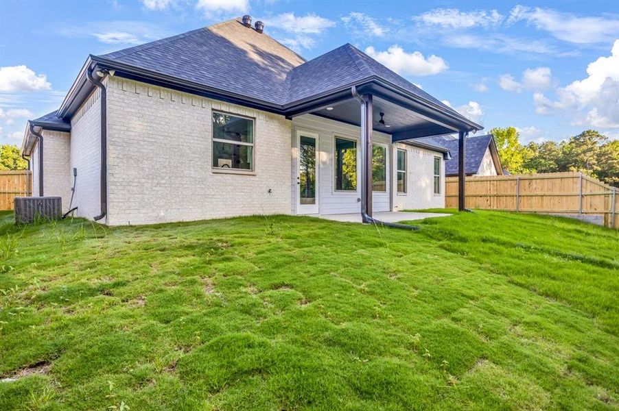 Exterior details and patio area of a home in , Tyler (Image 4).