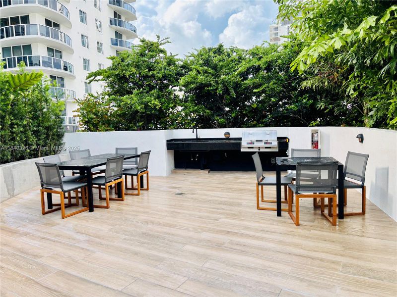 Community amenities in Aria Reserve, Miami (Image 37). Community amenities in Aria Reserve, Miami (Image 37).