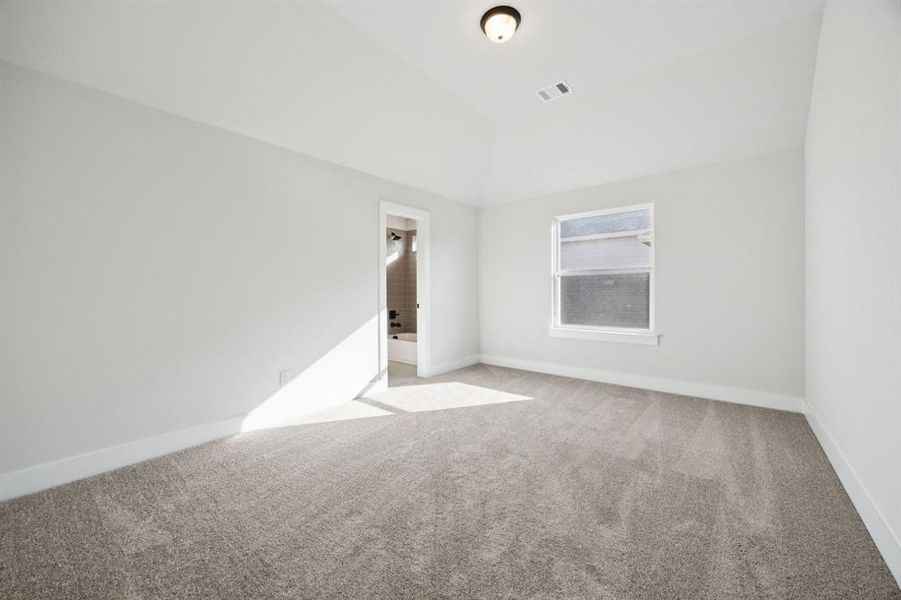 Spacious, unfurnished interior of a new home in , Frisco (Image 23).