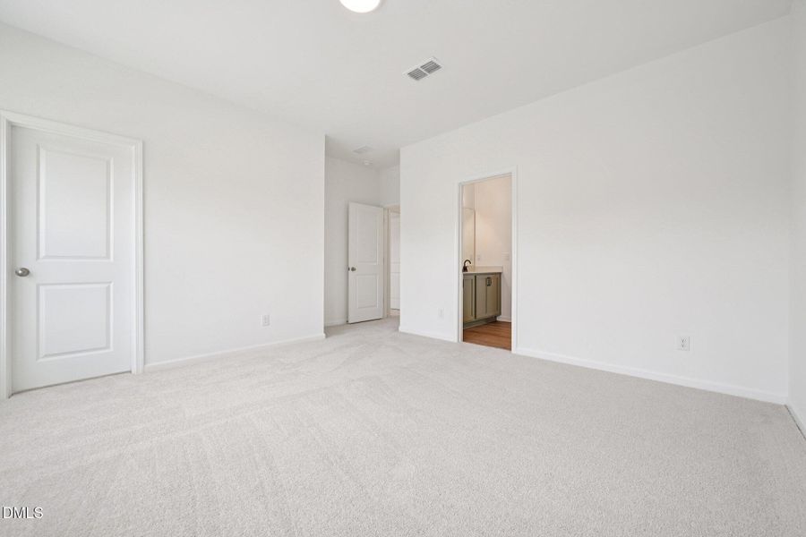 43-web-or-mls-Emeline Wy-S2703-043