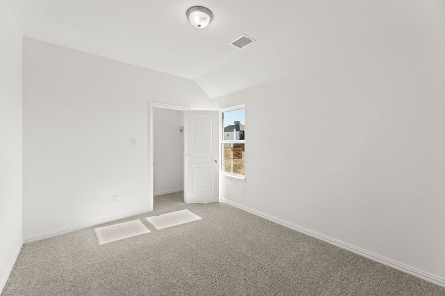 Representative unfurnished interior of a home built from the Lamar by UnionMain Homes in Elevon, Lavon (Image 18).