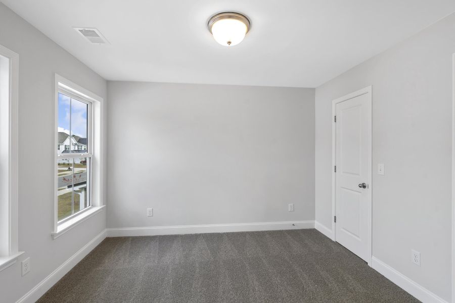 Spacious, unfurnished interior of a new home in Wildcat Chase, Summerville (Image 34).