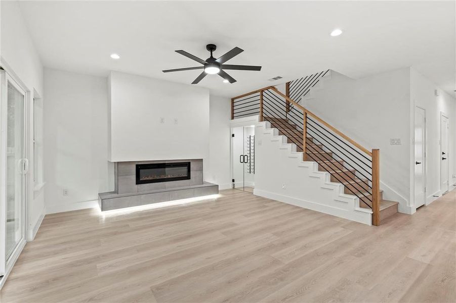 Spacious, unfurnished interior of a new home in , Dallas (Image 13).