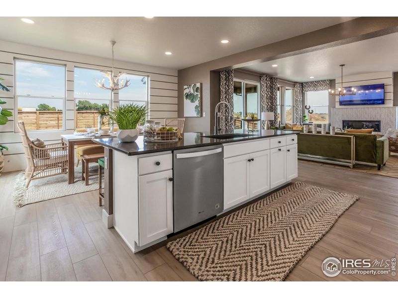 EXAMPLE PHOTO: KITCHEN ISLAND AND DINING ROOM