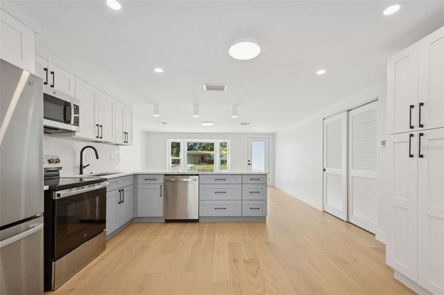 Furnished interior view inside a new home in , Sarasota (Image 25).