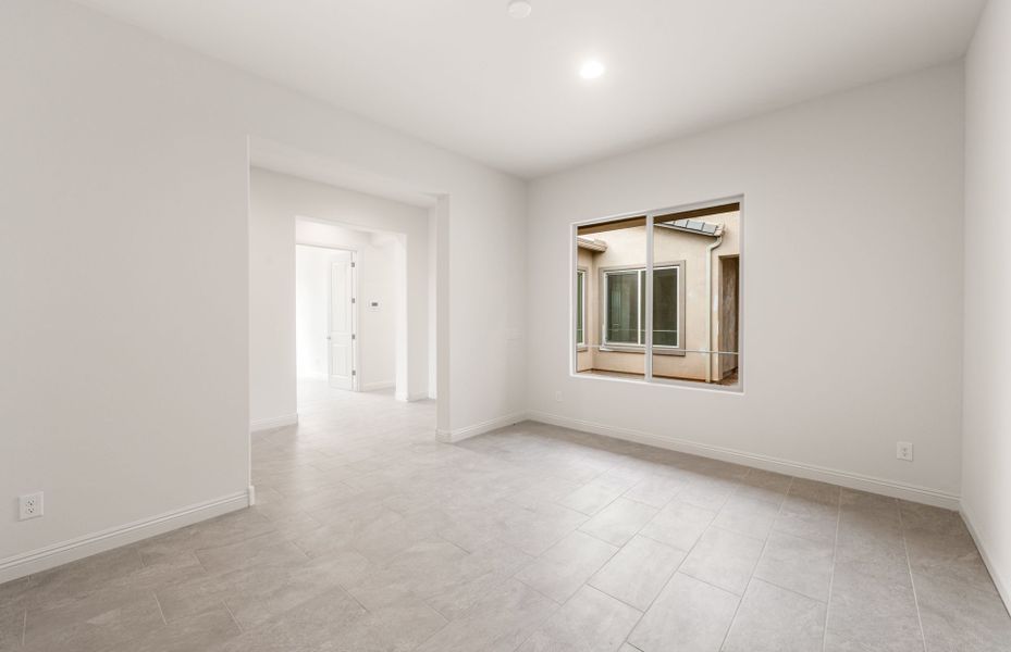Spacious, unfurnished interior of a new home in Artisan at Asante, Surprise (Image 23).