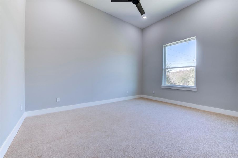 Spacious, unfurnished interior of a new home in , Seabrook (Image 33).