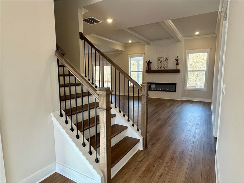 Spacious, unfurnished interior of a new home in Ponderosa Farms Manor, Gainesville (Image 25).
